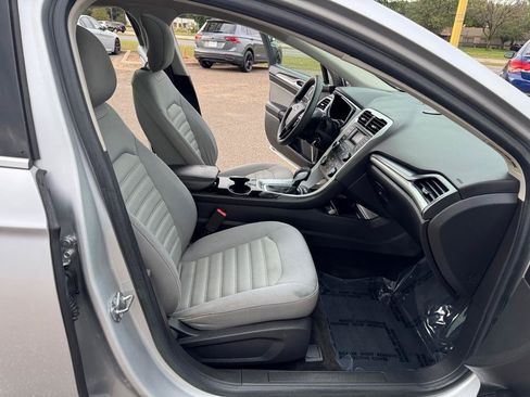 Used 2014 Ford Fusion S FWD image 24