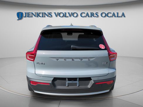 New 2025 Volvo XC40 B5 Core w/ Protection Package Premier image 7