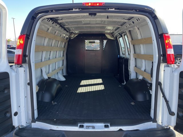 Used 2025 Chevrolet Express 2500 w/ Driver Convenience Package RWD image 14