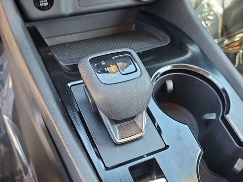 Used 2024 Nissan Rogue SV image 30