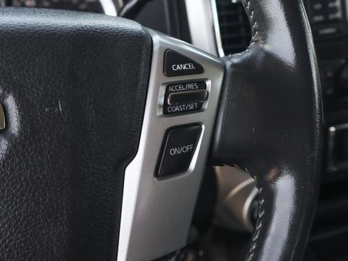 Used 2018 Nissan Titan PRO-4X AWD/4WD image 28
