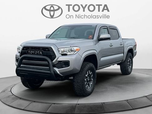 Used 2021 Toyota Tacoma SR image 1