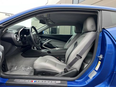 Used 2016 Chevrolet Camaro LT RWD image 11