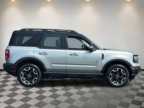 Used 2023 Ford Bronco Sport Outer Banks AWD/4WD image 2
