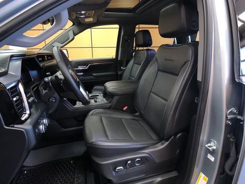 Used 2024 GMC Sierra 1500 Denali w/ Denali Reserve Package AWD/4WD image 10