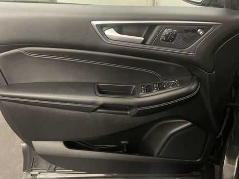 Used 2023 Ford Edge Titanium AWD/4WD image 15