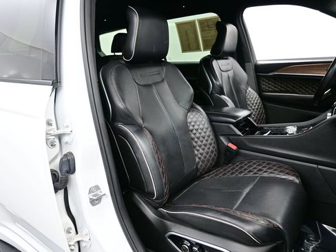 Used 2023 Jeep Grand Cherokee L Summit w/ High Altitude Package AWD/4WD image 17