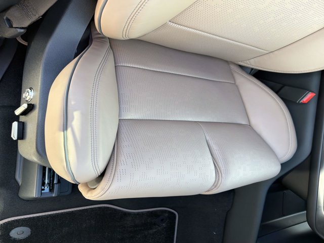 New 2027 Lincoln Navigator Black Label AWD/4WD image 16