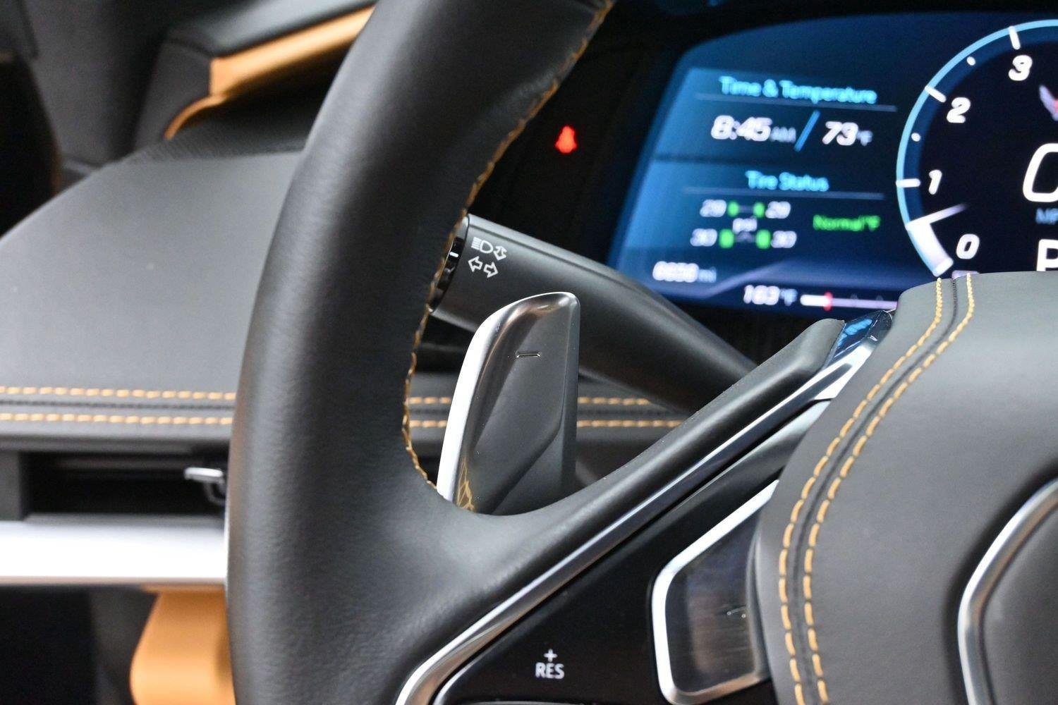Used 2021 Chevrolet Corvette Stingray Premium Conv w/ Z51 Performance Package RWD image 22