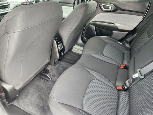 Certified 2025 Jeep Compass Sport AWD/4WD image 10