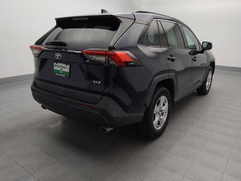 Used 2020 Toyota RAV4 XLE FWD image 9