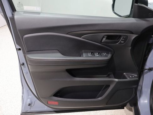 Used 2024 Honda Passport TrailSport image 13