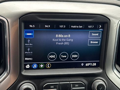 Used 2021 Chevrolet Silverado 1500 RST image 17