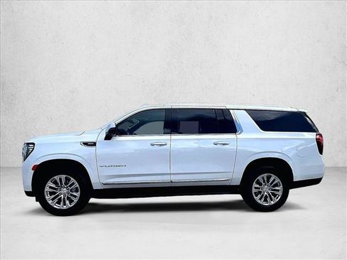 Used 2022 GMC Yukon XL SLT w/ SLT Luxury Package RWD image 6