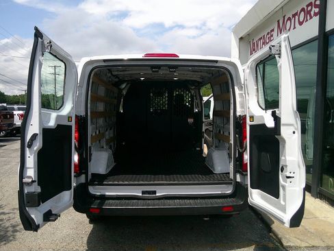 Used 2025 Ford Transit 250 Low Roof w/ Exterior Upgrade Package RWD image 6