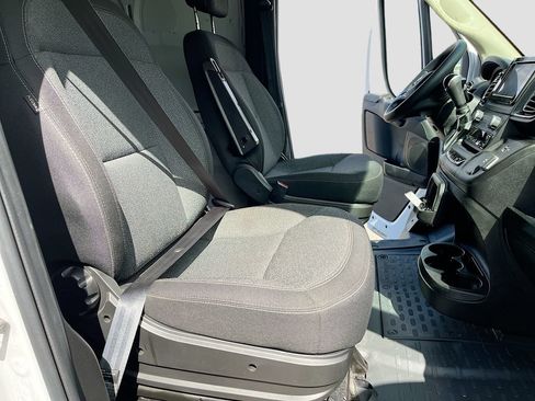 Used 2025 RAM ProMaster 2500 FWD image 25