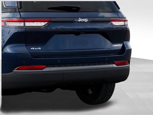 New 2026 Jeep Grand Cherokee Limited AWD/4WD image 13