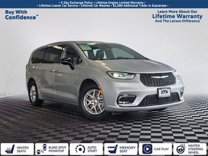 Used 2024 Chrysler Pacifica Touring-L