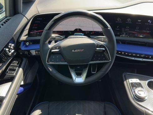 New 2026 Cadillac Optiq V AWD/4WD image 18