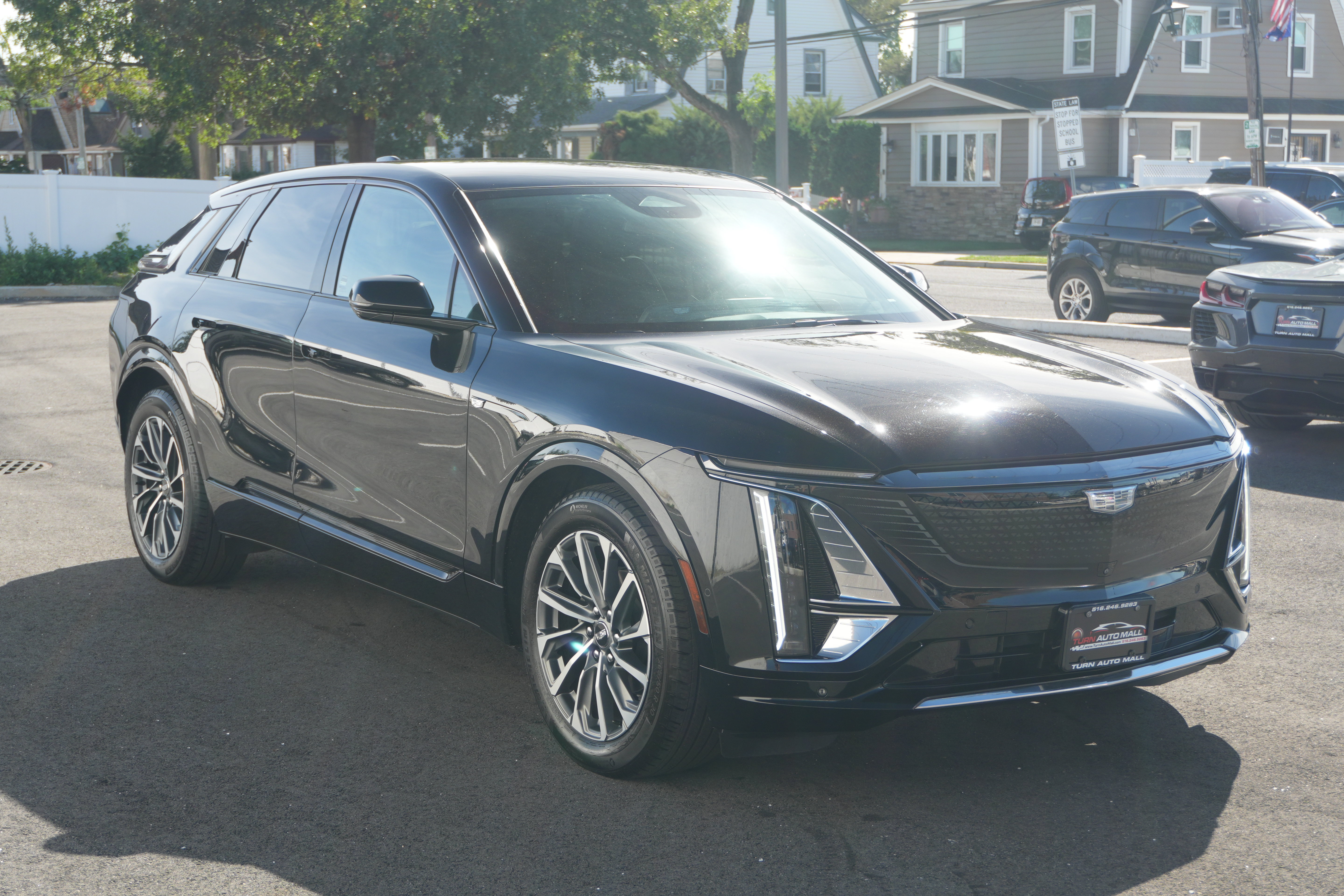 Used 2024 Cadillac Lyriq Sport w/ LPO, Floor Liner Package AWD/4WD image 7