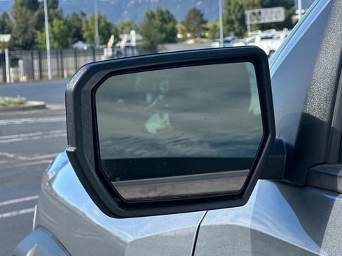Used 2023 Chevrolet Colorado Trail Boss w/ LPO, Skid Plate Package AWD/4WD image 52