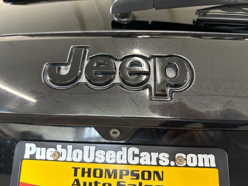 Used 2015 Jeep Grand Cherokee Altitude image 84