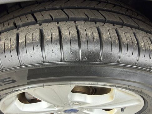 Used 2015 Ford Escape SE image 7