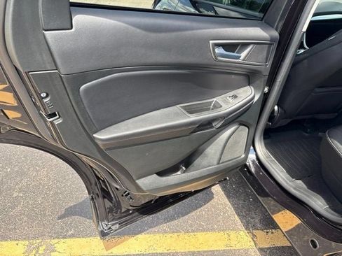 Used 2023 Ford Edge SE w/ Black Appearance Package AWD/4WD image 18