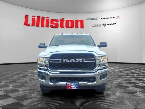 Used 2019 RAM 3500 Tradesman w/ Chrome Appearance Group image 8