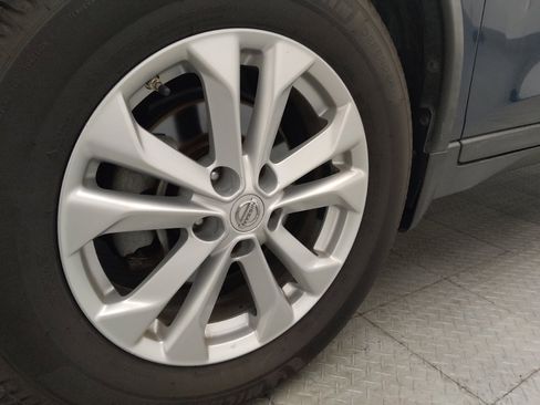 Used 2015 Nissan Rogue SV FWD image 31