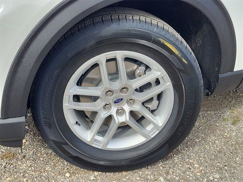 New 2026 Ford Explorer Active image 18