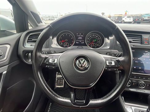 Used 2018 Volkswagen Golf Alltrack SEL image 14
