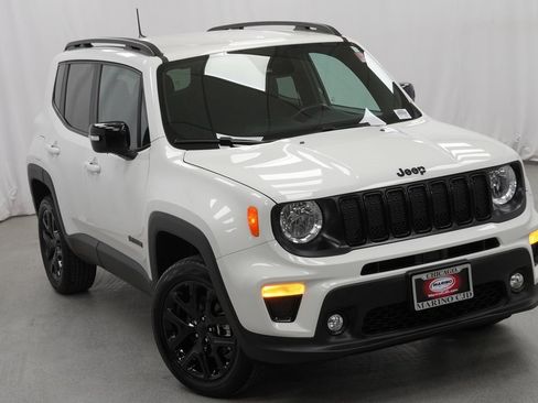 Used 2022 Jeep Renegade Altitude w/ Convenience Group image 9