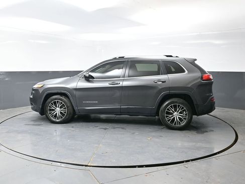 Used 2016 Jeep Cherokee Latitude image 8