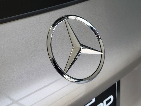 Used 2022 Mercedes-Benz GLC 300 image 5