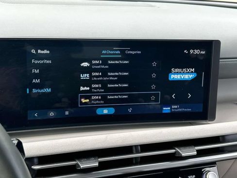 Used 2025 Hyundai Tucson Limited FWD image 37