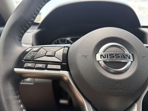 Used 2019 Nissan Altima 2.5 SL FWD image 10