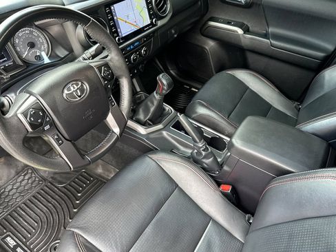 Used 2022 Toyota Tacoma TRD Pro AWD/4WD image 10