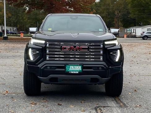 Certified 2025 GMC Canyon Denali image 8