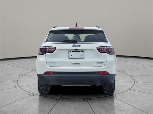 Certified 2021 Jeep Compass Latitude image 11