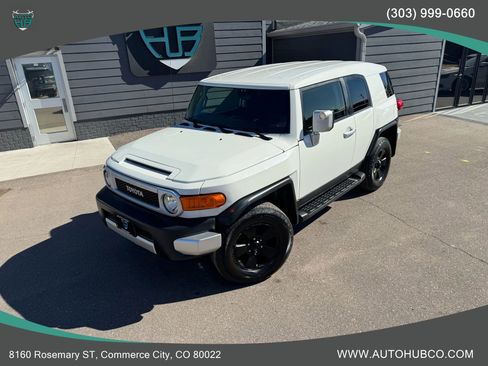 Used 2013 Toyota FJ Cruiser 4WD image 2