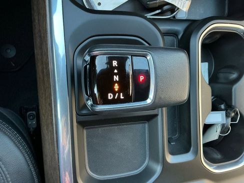 Used 2022 Chevrolet Silverado 1500 High Country w/ Technology Package image 20