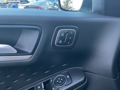 Used 2020 Ford Escape SEL image 15