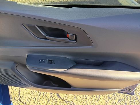 Used 2023 Toyota Prius LE image 18