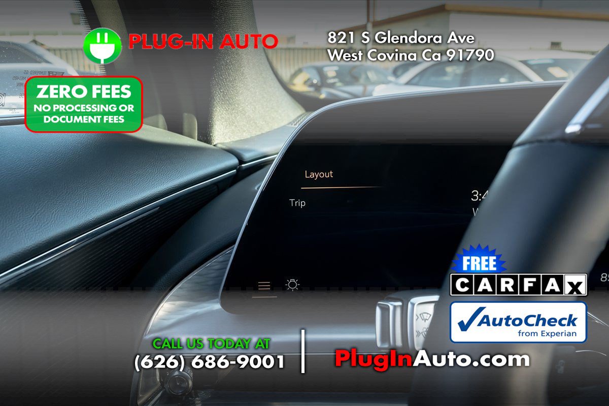 Used 2024 Cadillac Lyriq Luxury w/ LPO, Floor Liner Package RWD image 21