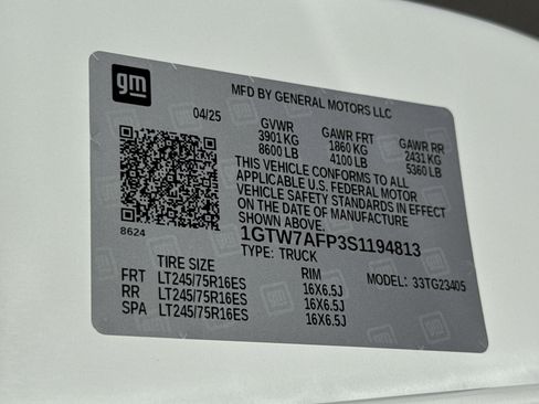 New 2025 GMC Savana 2500 w/ Driver Convenience Package image 33