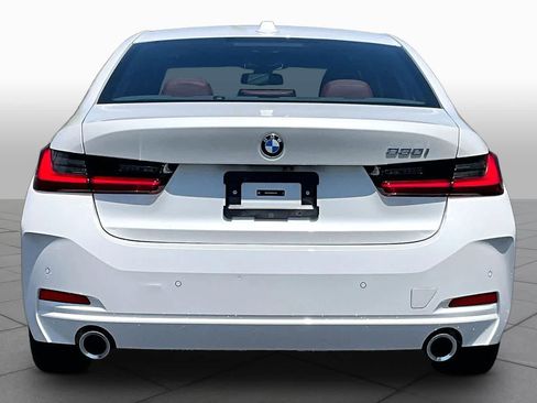 Certified 2025 BMW 330i Sedan RWD image 4