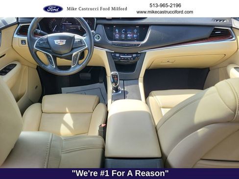 Used 2017 Cadillac XT5 Luxury w/ Driver Awareness Package FWD image 10