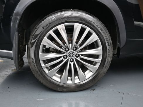 Used 2020 Toyota Highlander Platinum AWD/4WD image 9