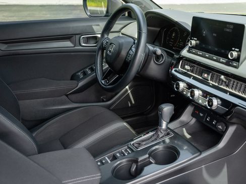 Used 2025 Honda Civic Sport image 12